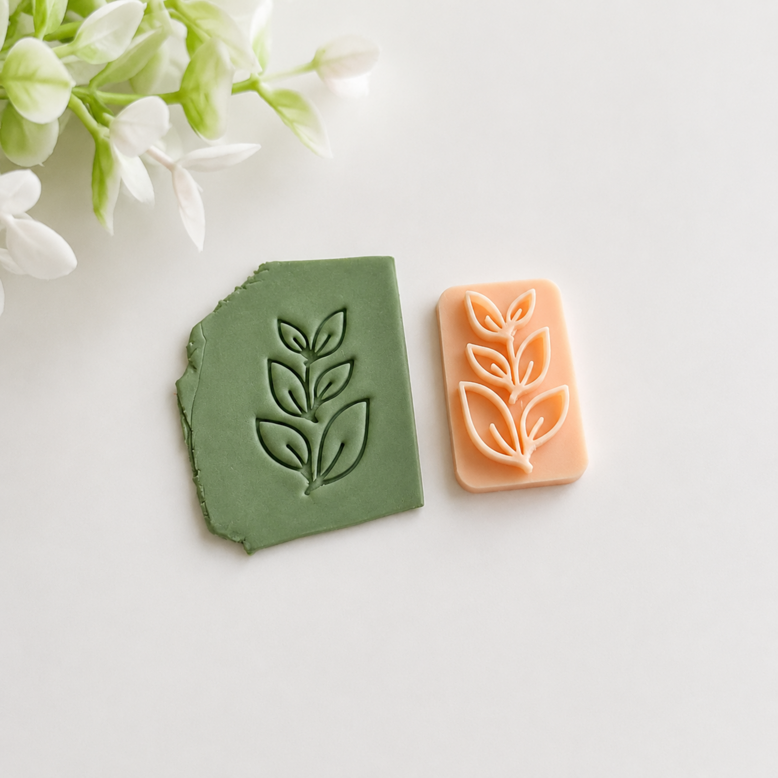 Leaf Polymer Clay Micro Cutter (3–7 mm)