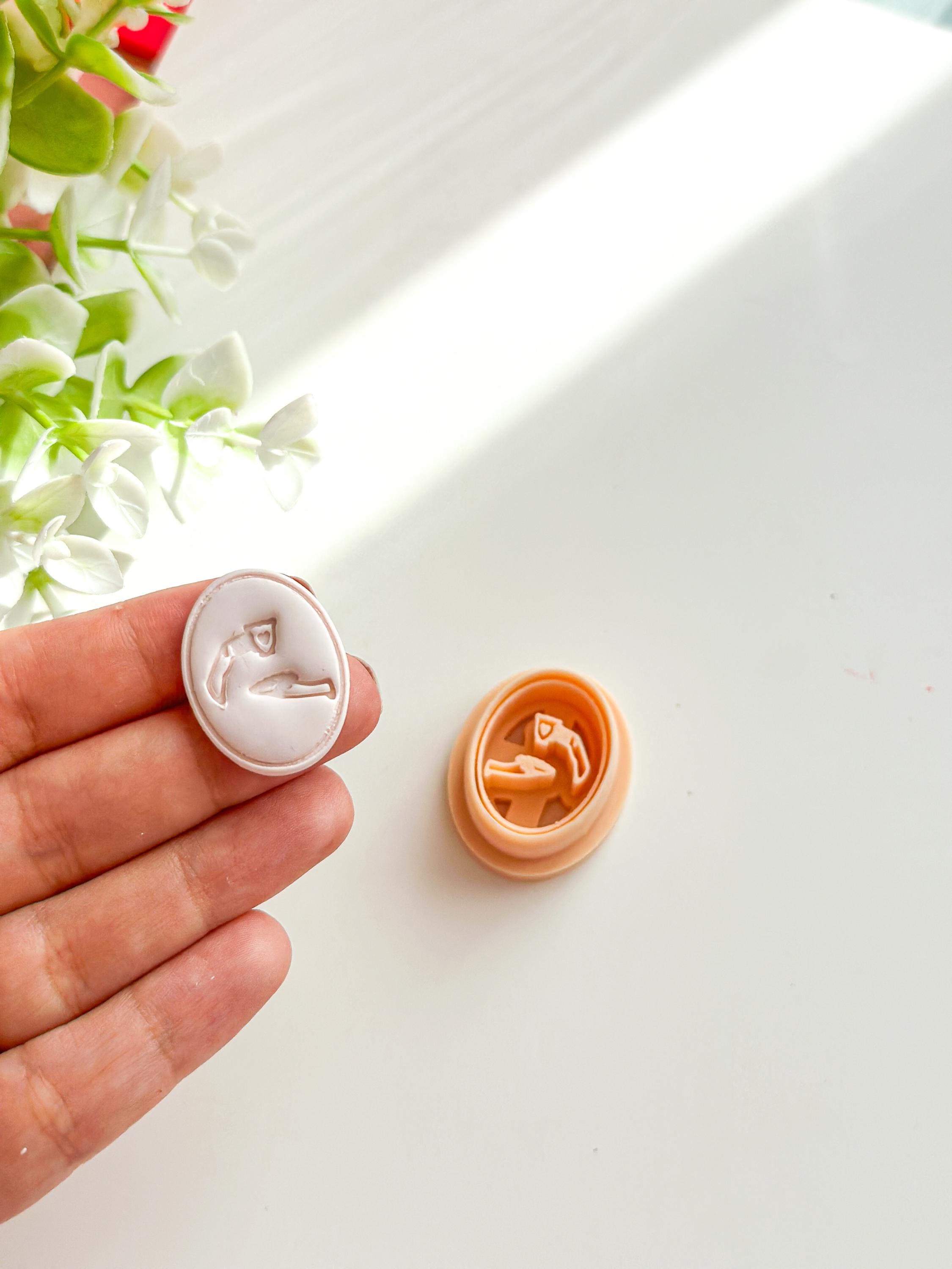 Feminine Oval Polymer Clay Cutter