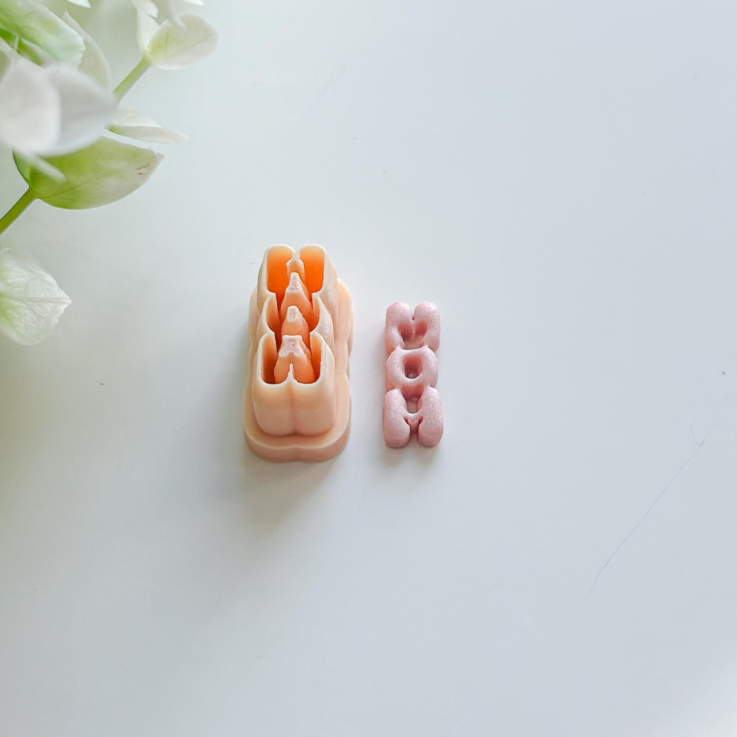 Vertical MOM Word Polymer Clay Mother's Day Cutter