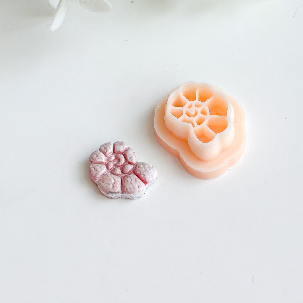 Seashell Embossed Clay Summer Cutter